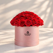 Classic Rose Box – Large, Red roses in Blush Pink box