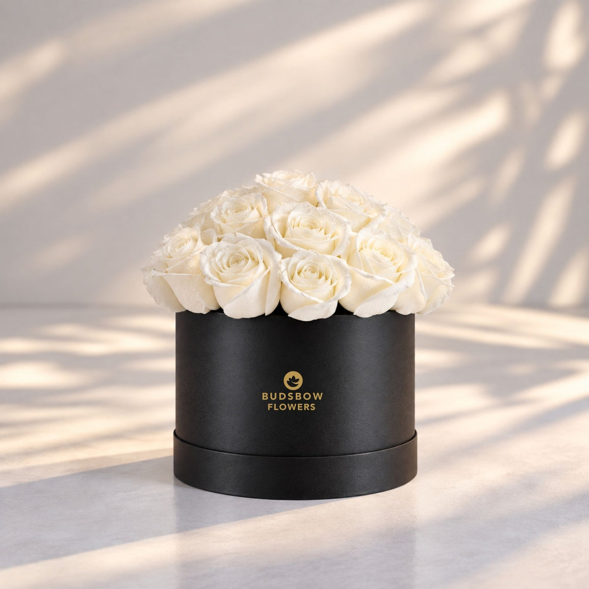 Classic Rose Box – Medium, White roses in Black box