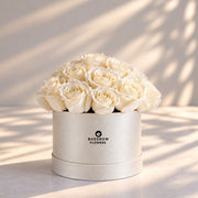 Classic Rose Box – Medium, White roses in Cream White box