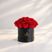 Classic Rose Box – Small, Red roses in Black box