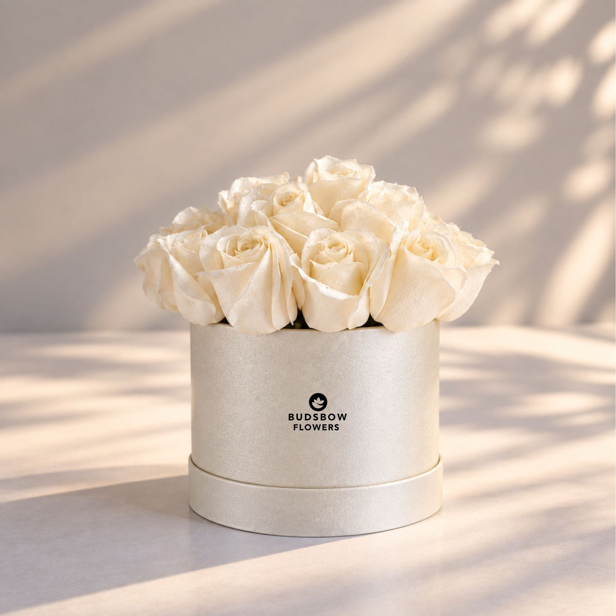 Classic Rose Box – Small, White roses in Cream White box