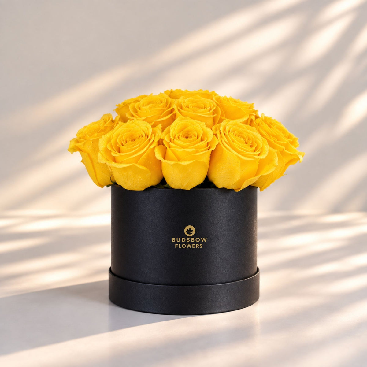 Classic Rose Box – Small, Yellow roses in Black box
